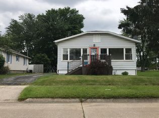 710 Columbia Ave, Saint Joseph, MI 49085