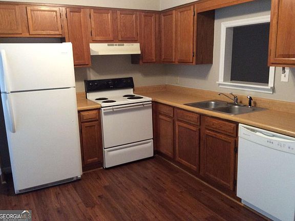 3rd image of 913 Ohara Dr