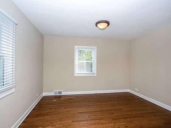 4th image of 1818 N 75th Ave