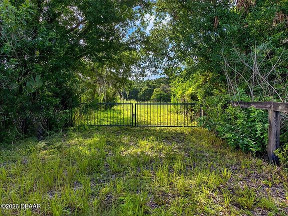 3rd image of 2417 Tomoka Farms Rd