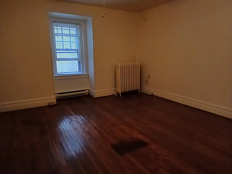 1304 Hamilton St #3 — Photo 6