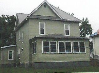 25 2nd St NW, Oelwein, IA 50662