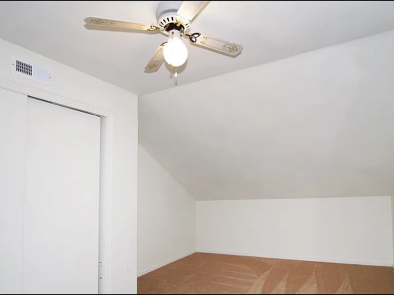 69 Cavalier Rd — Photo 12