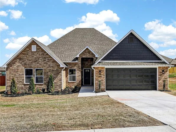 404 Rock Ct, Lavaca, AR 72941