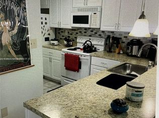 8670 SW 212th St APT 104, Cutler Bay, FL 33189