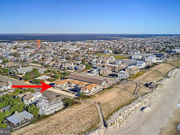 3rd image of 1 Marine St APT 11