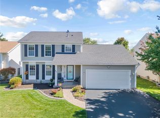 82 Constance Way W, Rochester, NY 14612