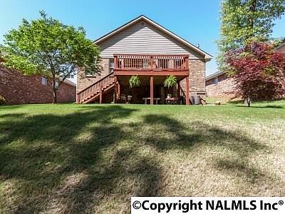 3rd image of 124 Forest Glade Dr
