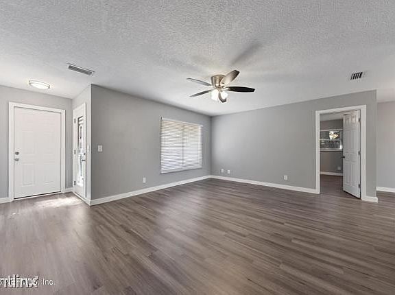 4th image of 6120R Shakespeare Dr