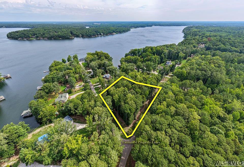 1st image of 21 Rocky Branch Cir