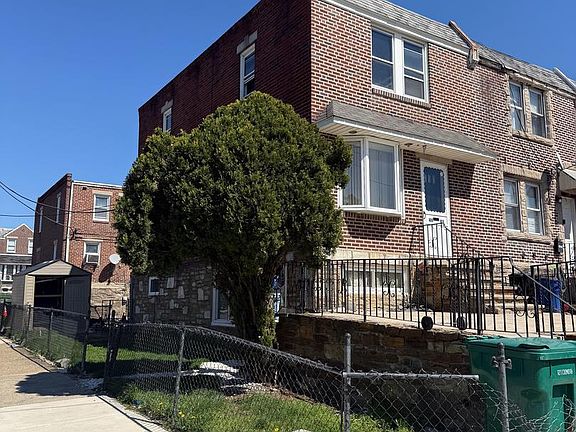 3rd image of 4501 Oakmont St