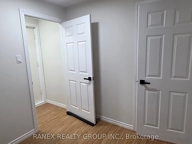16 Lynwood Ct — Photo 5