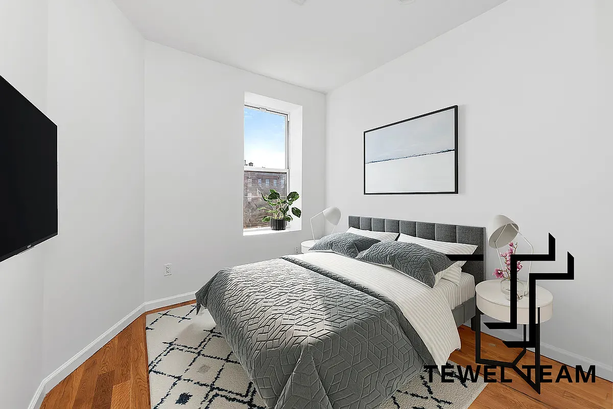 2276 Adam C Powell Boulevard — Photo 4