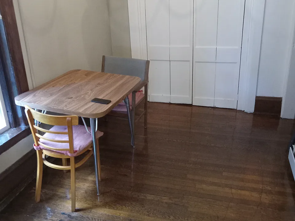 Apt 3 - dining room