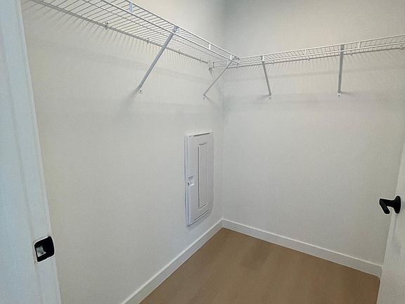 4th image of 83 NW 26th St #468