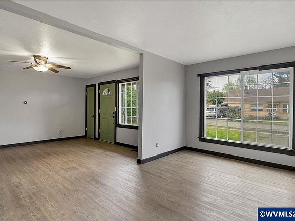 4th image of 2230 Jelden St NE