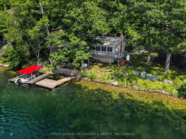 1403 B Everett Ln, South Frontenac, ON K0H 2T0