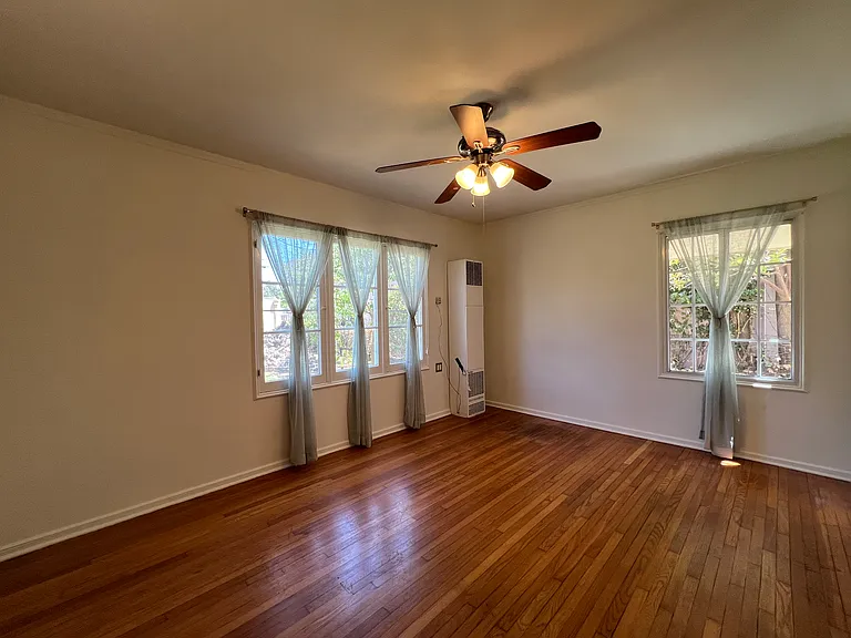 1171 Huntington Dr #D — Photo 35