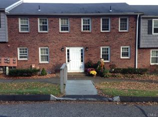 96 Old Farms Ln, New Milford, CT 06776