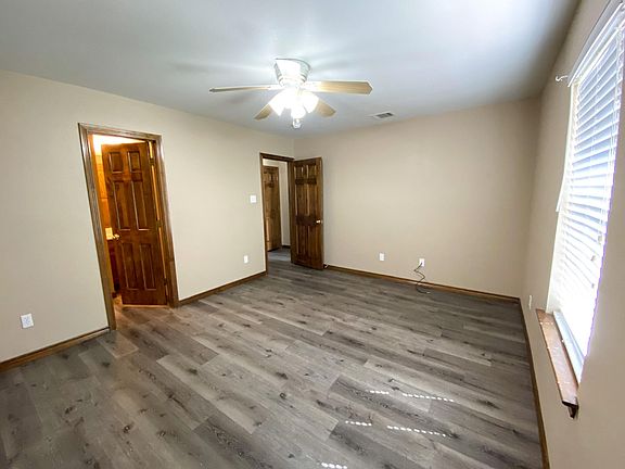 4th image of 3118 Conveyor Dr