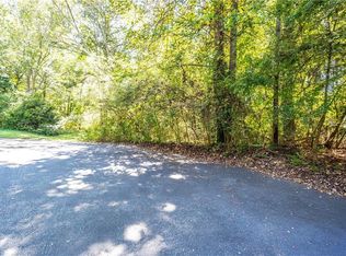 2422 Salem Dr NE, Marietta, GA 30062