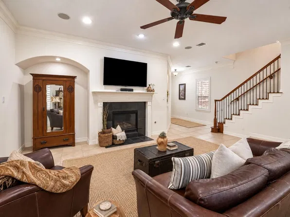 1523 Olive Gdn, Houston, TX 77077