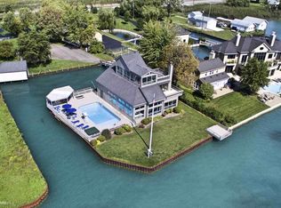 6550 S Channel Dr, Harsens Island, MI 48028