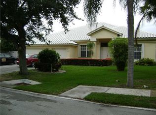 6601 NW 50th St, Lauderhill, FL 33319
