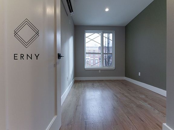 4th image of 473 Kosciuszko St #F2