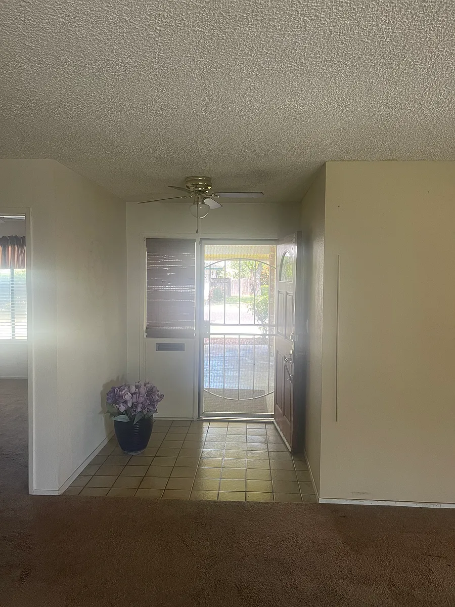 Building Photo - 926 Northwood Dr