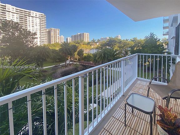 5th image of 2801 NE 183rd St APT 310W