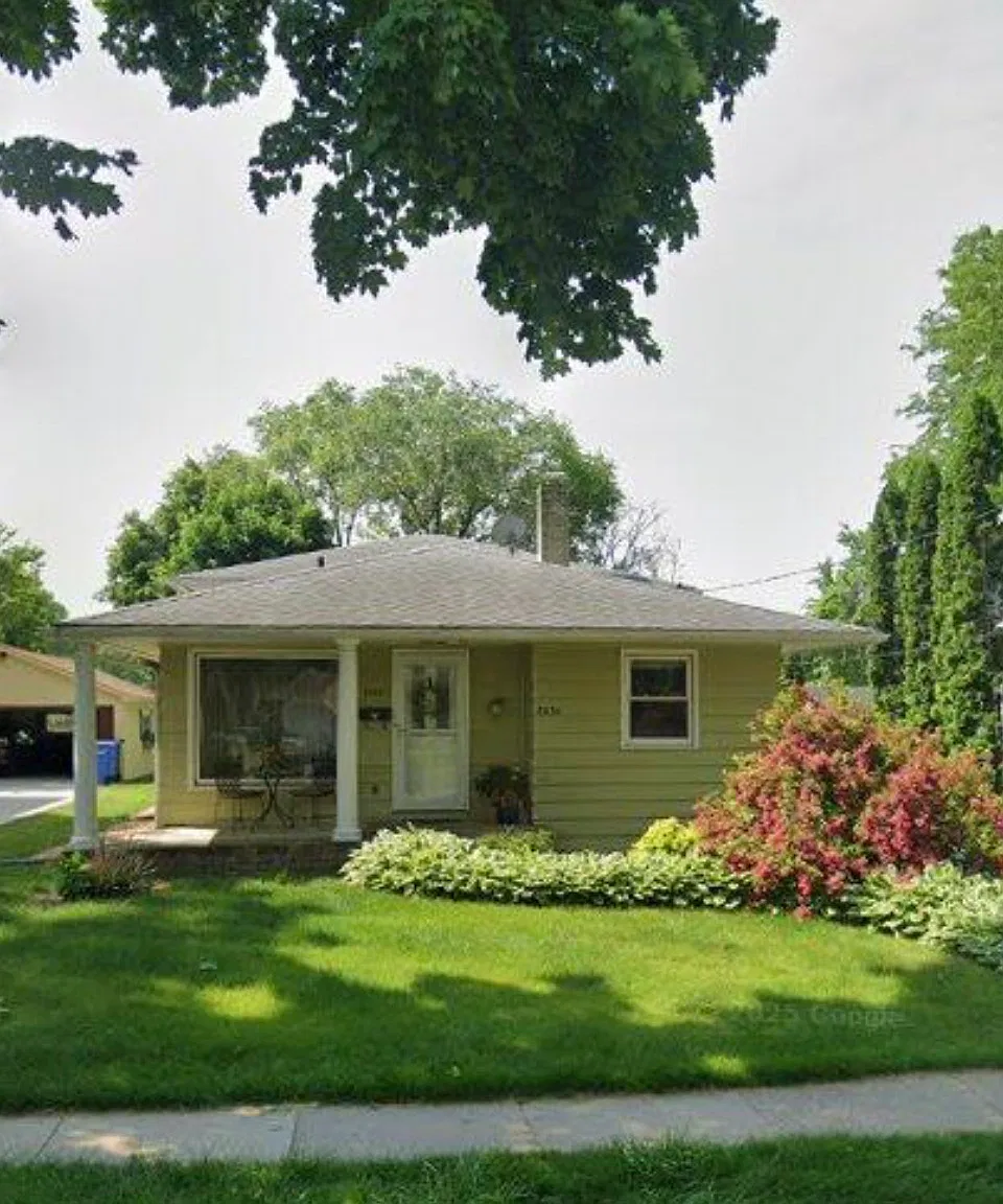 3 bed, 1700 sqft, $2,700 — Photo 1