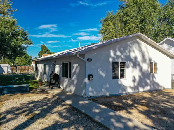 166 N Bernard St, Powell, WY 82435