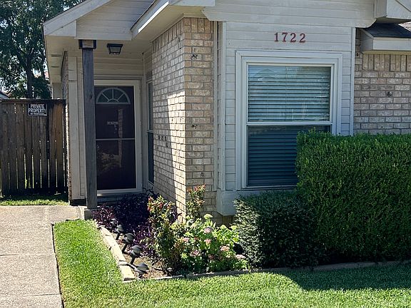 2nd image of 1722 Doubletree Dr