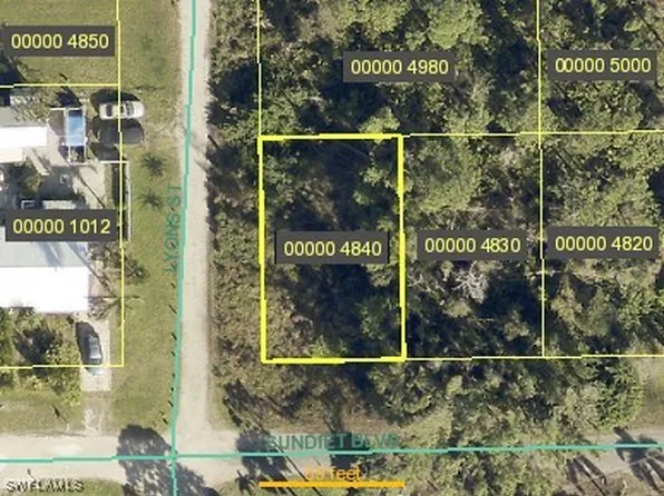 7362 Sundiet Blvd, Bokeelia, FL 33922