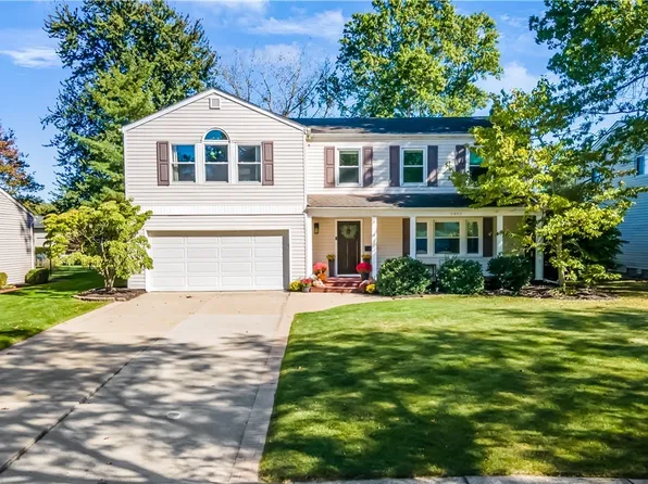 6405 Stafford Dr, North Olmsted, OH 44070