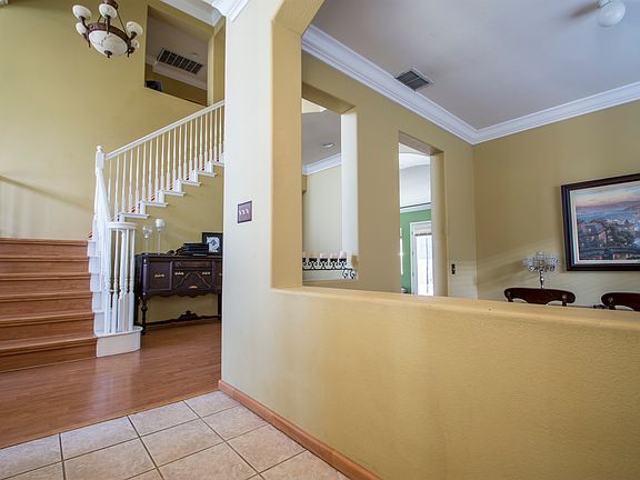3rd image of 3389 Martinique St