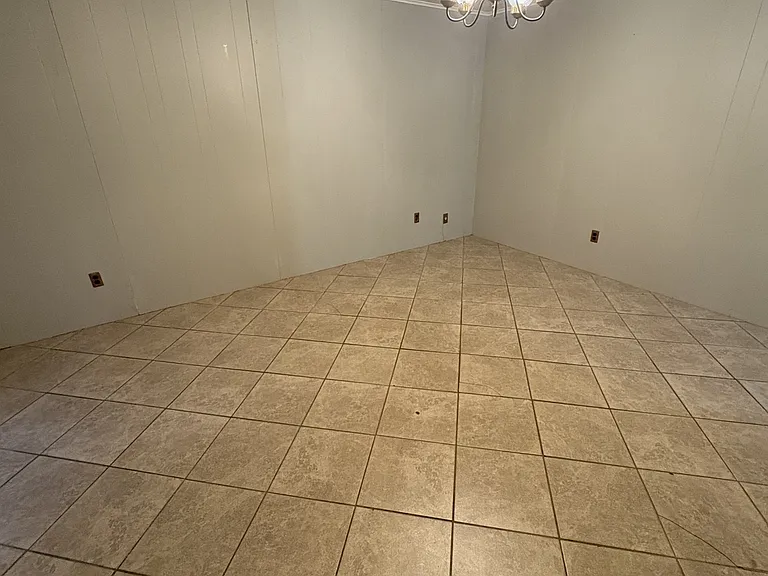 6255 Warren St — Photo 15