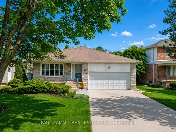 27 Ladyslipper Ct, Markham, ON L3T 2S6