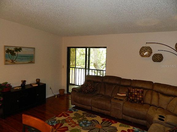 3rd image of 3223 Fox Chase Cir N APT 202