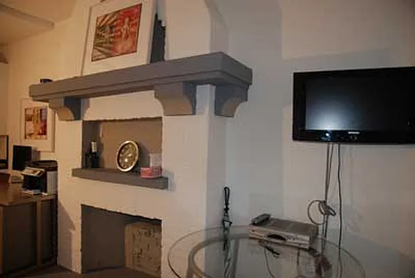 Rented by Buchbinder & Warren | media 14