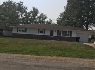 925 N Main St, Effingham, IL 62401