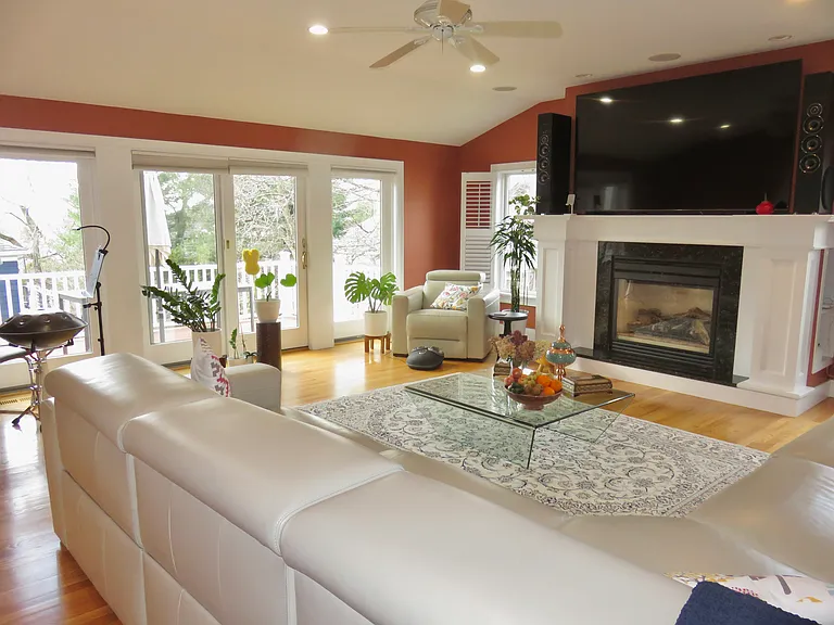 35 Lovell Rd — Photo 4