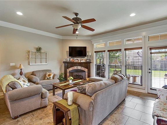 4th image of 495 Brompton Ln