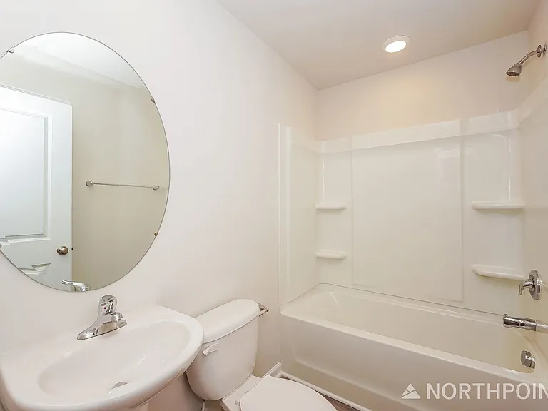 1207 Briarhill Rd #B — Photo 9