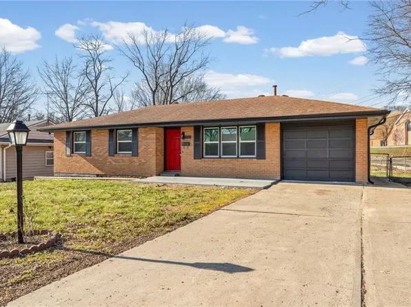 17293 E Cheyenne Dr, Independence, MO 64056