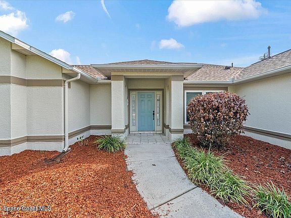 3rd image of 3112 Lago Vista Dr