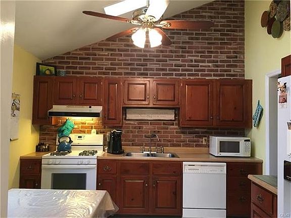 4th image of 3935 Brandeis Ave