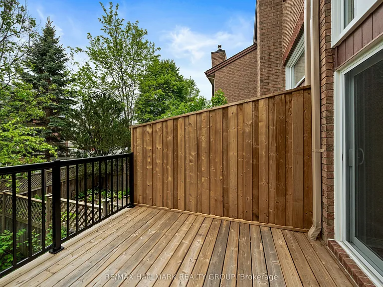44 Dunbarton Ct — Photo 41