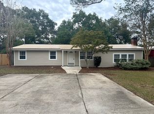 411 Harding Rd, Niceville, FL 32578
